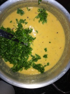 Add the chopped coriander to the batter and mix it well.